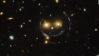Hubblegalaxysmileyfacesuper169